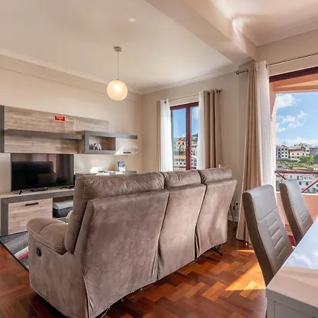 Serrado Do Mar 2 Bedroom Apartment